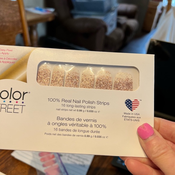 Colorstreet coming up rose gold nail strips - Picture 2 of 3